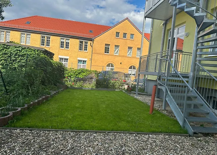 Ueber Den Daechern Von Halle